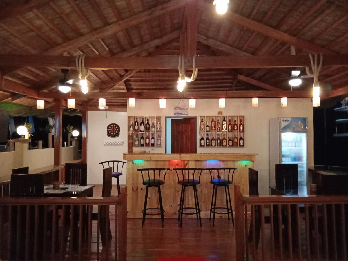 Puffer Isle Resort Dingalan 外观 照片